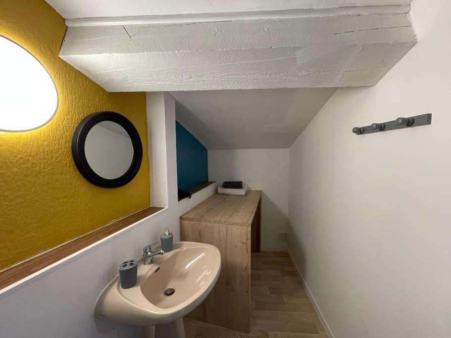 Studio Numero 17 - Carcassonne Centre - 24M2 Apartment Luaran gambar
